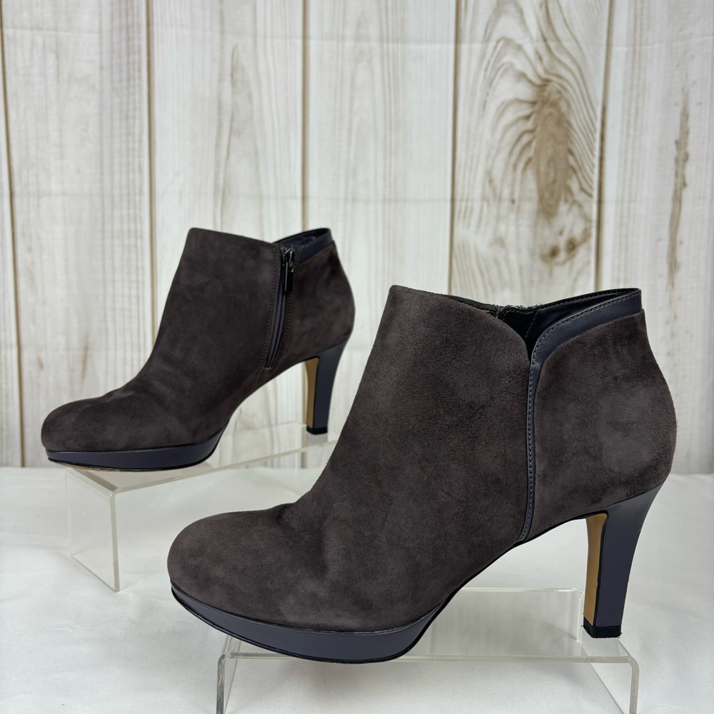 Clarks Delsie Stella Leather Boots Heeled Booties Purple Gray Suede Size 8.5